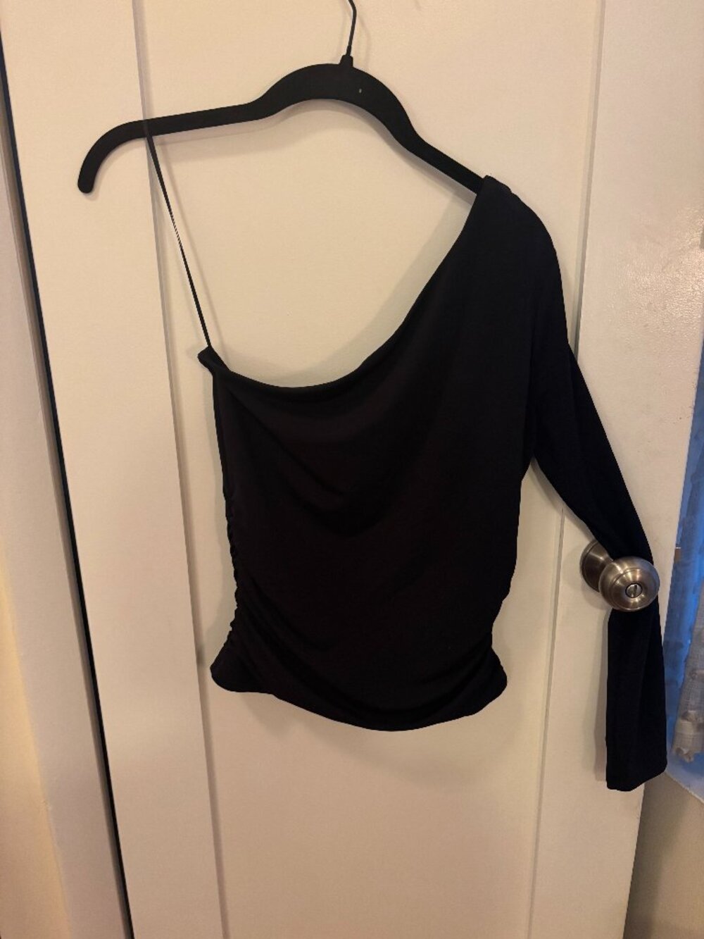 Abercrombie One-Shouldered Black Top